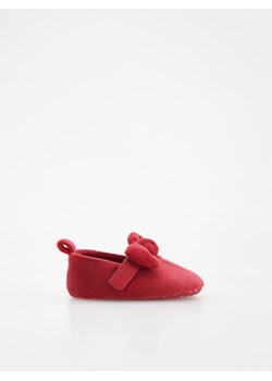 Reserved - Welurowe baleriny z kokardką - czerwony ze sklepu Reserved w kategorii Buciki niemowlęce - zdjęcie 167375091