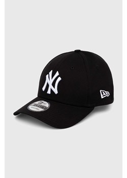 New Era czapka z daszkiem bawełniana kolor czarny ze sklepu PRM w kategorii Czapki z daszkiem damskie - zdjęcie 167449422