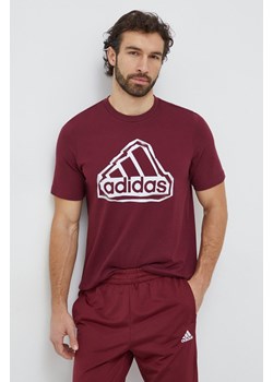 adidas t-shirt bawełniany męski kolor bordowy z nadrukiem IM8302 ze sklepu ANSWEAR.com w kategorii T-shirty męskie - zdjęcie 167461751