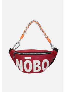 Czerwona nerka Nobo z białym logiem i sznurkiem ze sklepu NOBOBAGS.COM w kategorii Kuferki - zdjęcie 167463942