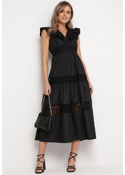 Czarna Rozkloszowana Sukienka Maxi z Falbanką i Koronką Gavria ze sklepu Born2be Odzież w kategorii Sukienki - zdjęcie 167526240