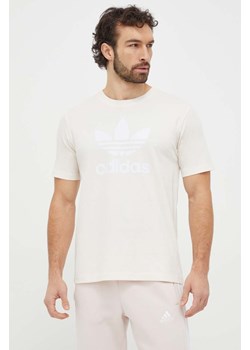 adidas Originals t-shirt bawełniany Trefoil męski kolor beżowy z nadrukiem IU2367 ze sklepu ANSWEAR.com w kategorii T-shirty męskie - zdjęcie 167577060