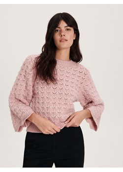 Reserved - Sweter z ozdobnym splotem - brudny róż ze sklepu Reserved w kategorii Swetry damskie - zdjęcie 167620182