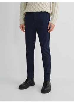 Reserved - Spodnie chino slim fit - granatowy ze sklepu Reserved w kategorii Spodnie męskie - zdjęcie 167642912