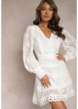 Biała Haftowana Sukienka Mini z Guzikami i Ażurowymi Wstawkami Albastra ze sklepu Renee odzież w kategorii Sukienki - zdjęcie 167643630