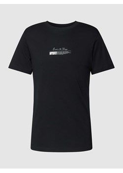 T-shirt z nadrukiem z motywem z tyłu model ‘Become the Change’ ze sklepu Peek&Cloppenburg  w kategorii T-shirty męskie - zdjęcie 167659560