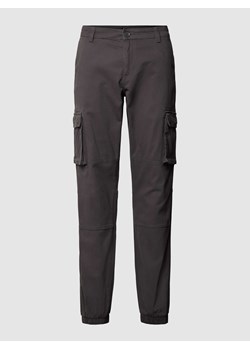 Spodnie cargo z elastycznym zakończeniem nogawek model ‘CANS STAGE’ ze sklepu Peek&Cloppenburg  w kategorii Spodnie męskie - zdjęcie 167668933