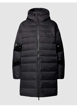 Płaszcz pikowany z kapturem ze sklepu Peek&Cloppenburg  w kategorii Płaszcze damskie - zdjęcie 167673203