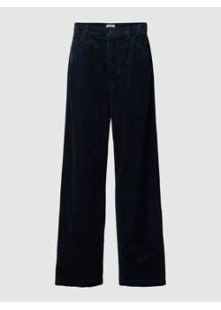 Spodnie z imitacji sztruksu ze sklepu Peek&Cloppenburg  w kategorii Spodnie damskie - zdjęcie 167674652