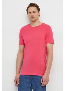 United Colors of Benetton t-shirt bawełniany męski kolor różowy gładki ze sklepu ANSWEAR.com w kategorii T-shirty męskie - zdjęcie 167697144