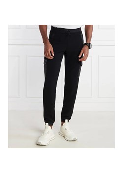 EA7 Spodnie dresowe | Regular Fit ze sklepu Gomez Fashion Store w kategorii Spodnie męskie - zdjęcie 167702651
