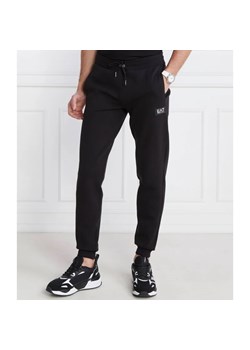 EA7 Spodnie dresowe | Regular Fit ze sklepu Gomez Fashion Store w kategorii Spodnie męskie - zdjęcie 167721890