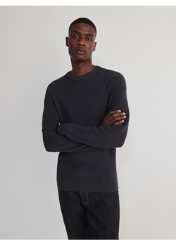 Reserved - Bawełniany sweter - ciemnobrązowy ze sklepu Reserved w kategorii Swetry męskie - zdjęcie 167730242