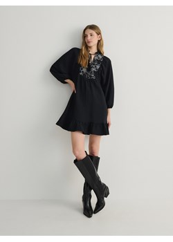 Reserved - Sukienka z ozdobnym haftem - czarny ze sklepu Reserved w kategorii Sukienki - zdjęcie 167748860