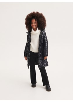 Reserved - Długi pikowany płaszcz - czarny ze sklepu Reserved w kategorii Kurtki dziewczęce - zdjęcie 167752880