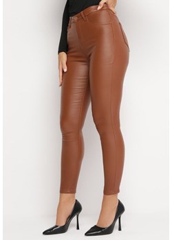 Brązowe Spodnie Skinny z Imitacji Skóry Daciss ze sklepu Born2be Odzież w kategorii Spodnie damskie - zdjęcie 167755783