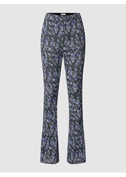 Luźne spodnie ze wzorem na całej powierzchni model ‘Yolanda’ ze sklepu Peek&Cloppenburg  w kategorii Spodnie damskie - zdjęcie 167774523
