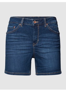 Szorty jeansowe z naszywką z logo ze sklepu Peek&Cloppenburg  w kategorii Szorty - zdjęcie 167774710