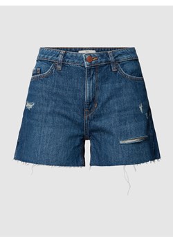 Szorty jeansowe z przetarciami ze sklepu Peek&Cloppenburg  w kategorii Szorty - zdjęcie 167775594