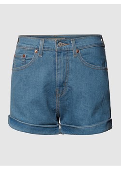 Szorty jeansowe o kroju mom fit z naszywką z logo ze sklepu Peek&Cloppenburg  w kategorii Szorty - zdjęcie 167776640