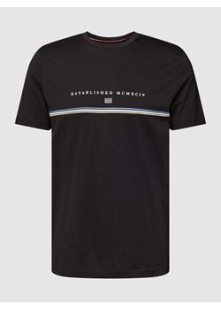 T-shirt z detalem z logo ze sklepu Peek&Cloppenburg  w kategorii T-shirty męskie - zdjęcie 167790641