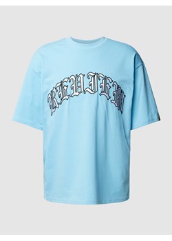 T-shirt o kroju oversized z logo OLD ENGLISH ze sklepu Peek&Cloppenburg  w kategorii T-shirty męskie - zdjęcie 167791633