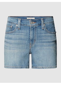Szorty jeansowe z naszywką z logo ze sklepu Peek&Cloppenburg  w kategorii Szorty - zdjęcie 167792880