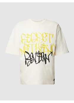 T-shirt o kroju oversized z nadrukiem w stylu graffiti ze sklepu Peek&Cloppenburg  w kategorii T-shirty męskie - zdjęcie 167810734