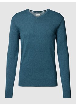 Sweter z dzianiny z wyhaftowanym logo model ‘BASIC’ ze sklepu Peek&Cloppenburg  w kategorii Swetry męskie - zdjęcie 167810803