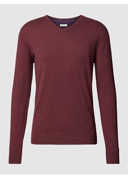 Sweter z dzianiny z wyhaftowanym logo model ‘BASIC’ ze sklepu Peek&Cloppenburg  w kategorii Swetry męskie - zdjęcie 167811930