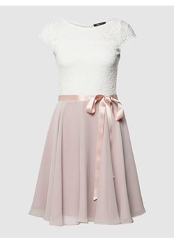 Sukienka koktajlowa z koronkowym obszyciem ze sklepu Peek&Cloppenburg  w kategorii Sukienki - zdjęcie 167812642