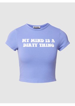 T-shirt z mieszanki bawełny i elastanu z nadrukowanym napisem ze sklepu Peek&Cloppenburg  w kategorii Bluzki damskie - zdjęcie 167813462