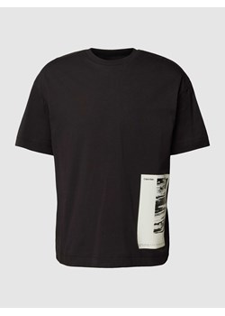 T-shirt z nadrukowanym motywem ze sklepu Peek&Cloppenburg  w kategorii T-shirty męskie - zdjęcie 167815741