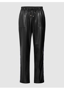 Spodnie z imitacji skóry ze sklepu Peek&Cloppenburg  w kategorii Spodnie damskie - zdjęcie 167818293