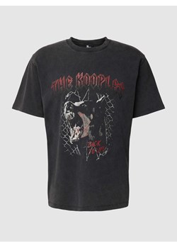 T-shirt z nadrukowanym motywem ze sklepu Peek&Cloppenburg  w kategorii T-shirty męskie - zdjęcie 167818422