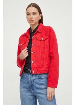 Levi&apos;s kurtka jeansowa damska kolor czerwony przejściowa ze sklepu ANSWEAR.com w kategorii Kurtki damskie - zdjęcie 167848924