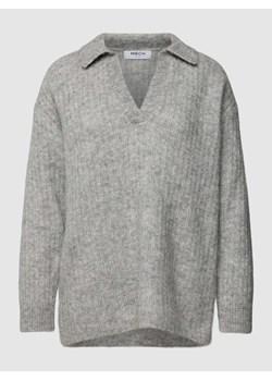 Sweter z dzianiny z dekoltem w serek model ‘Elisia’ ze sklepu Peek&Cloppenburg  w kategorii Swetry damskie - zdjęcie 167850394