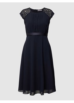 Sukienka koktajlowa z koronkowym obszyciem ze sklepu Peek&Cloppenburg  w kategorii Sukienki - zdjęcie 167851443