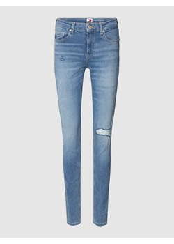 Jeansy o kroju skinny fit z przetarciami model ‘NORA’ ze sklepu Peek&Cloppenburg  w kategorii Jeansy damskie - zdjęcie 167861213