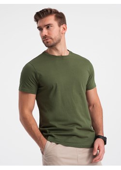 Klasyczny T-shirt męski bawełniany BASIC - oliwkowy V4 OM-TSBS-0146 ze sklepu ombre w kategorii T-shirty męskie - zdjęcie 167874902