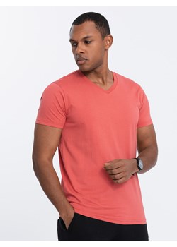 Bawełniana klasyczna męska koszulka z dekoltem w serek BASIC - różowa V12 OM-TSBS-0145 ze sklepu ombre w kategorii T-shirty męskie - zdjęcie 167890170