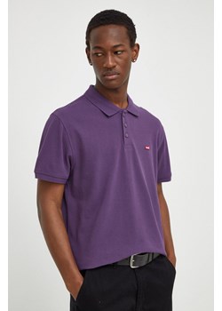 Levi&apos;s polo bawełniane kolor fioletowy gładki ze sklepu ANSWEAR.com w kategorii T-shirty męskie - zdjęcie 167928311
