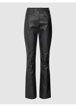 Spodnie z imitacji skóry ze sklepu Peek&Cloppenburg  w kategorii Spodnie damskie - zdjęcie 167932020