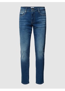 Jeansy o kroju slim fit z naszywką z logo model ‘SLOOM’ ze sklepu Peek&Cloppenburg  w kategorii Jeansy męskie - zdjęcie 167940542