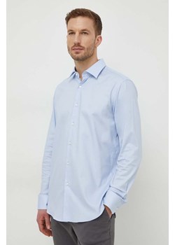 BOSS koszula męska kolor niebieski regular z kołnierzykiem klasycznym 50508772 ze sklepu ANSWEAR.com w kategorii Koszule męskie - zdjęcie 167953400