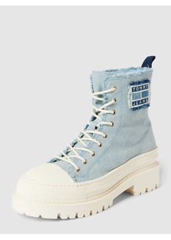 Buty sznurowane z naszywką z logo model ‘FOXING DENIM’ ze sklepu Peek&Cloppenburg  w kategorii Workery damskie - zdjęcie 167963243