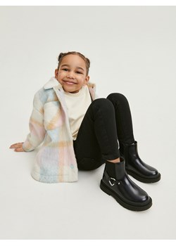 Reserved - Lakierowane botki za kostkę - czarny ze sklepu Reserved w kategorii Buty zimowe dziecięce - zdjęcie 168078831