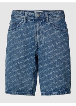 Szorty jeansowe ze wzorem z logo ze sklepu Peek&Cloppenburg  w kategorii Spodenki męskie - zdjęcie 168079934