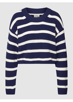 Sweter z dzianiny z prążkowanym,okrągłym dekoltem ze sklepu Peek&Cloppenburg  w kategorii Swetry damskie - zdjęcie 168081280