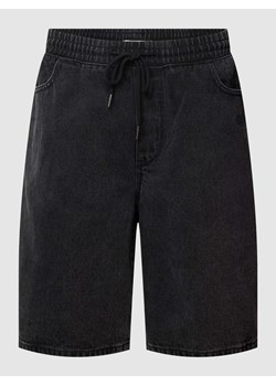 Szorty jeansowe z wpuszczanymi kieszeniami ze sklepu Peek&Cloppenburg  w kategorii Spodenki męskie - zdjęcie 168083922